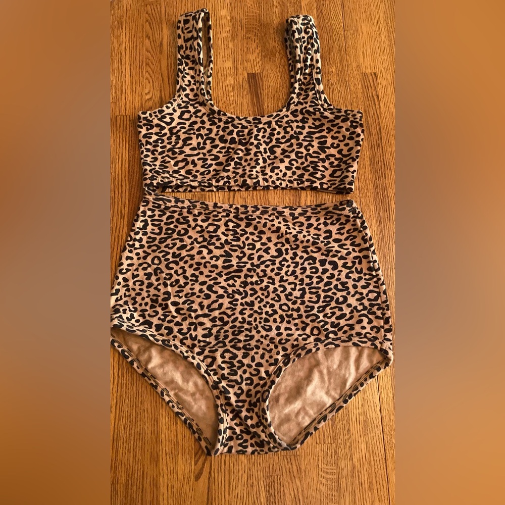 ARQ Leopard Set
